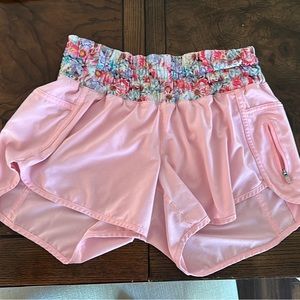 Lululemon shorts size 6